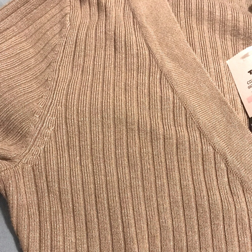 Ribbed V-Neck Belted Tunic Sweater - Picture 6 of 7